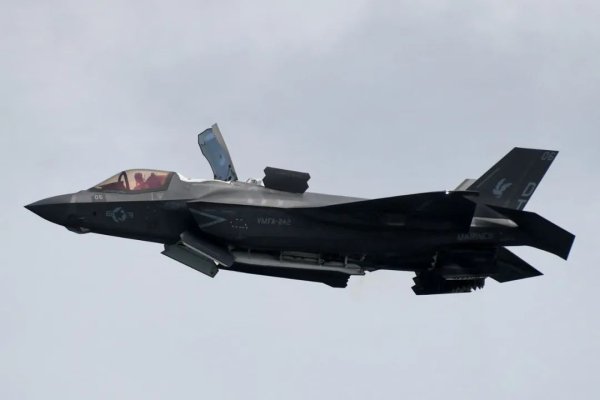炒股配资网站有 “F-35险遭击落，美国感到恐慌”